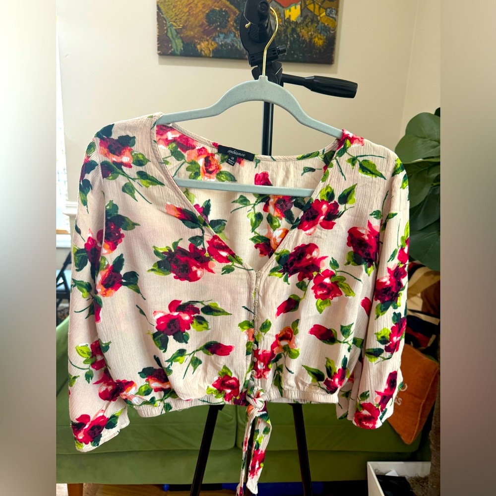 Bundle of 2 Ambiance Floral Crop Top & Floral bodycon dress Medium Summer Love M